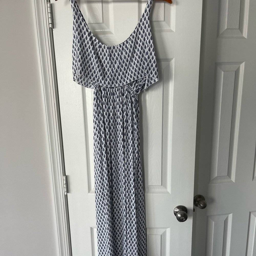 NWOT. Summer Maxi Dress . Bought overseas. Tropical pattern.
